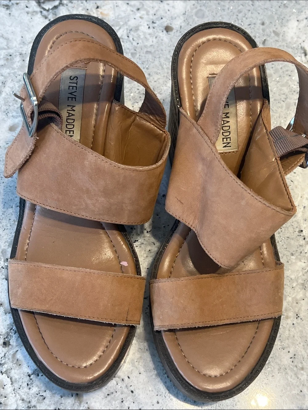 Steve Madden Rylee Camel Faux Leather Platform Sandals Size 7 EUC